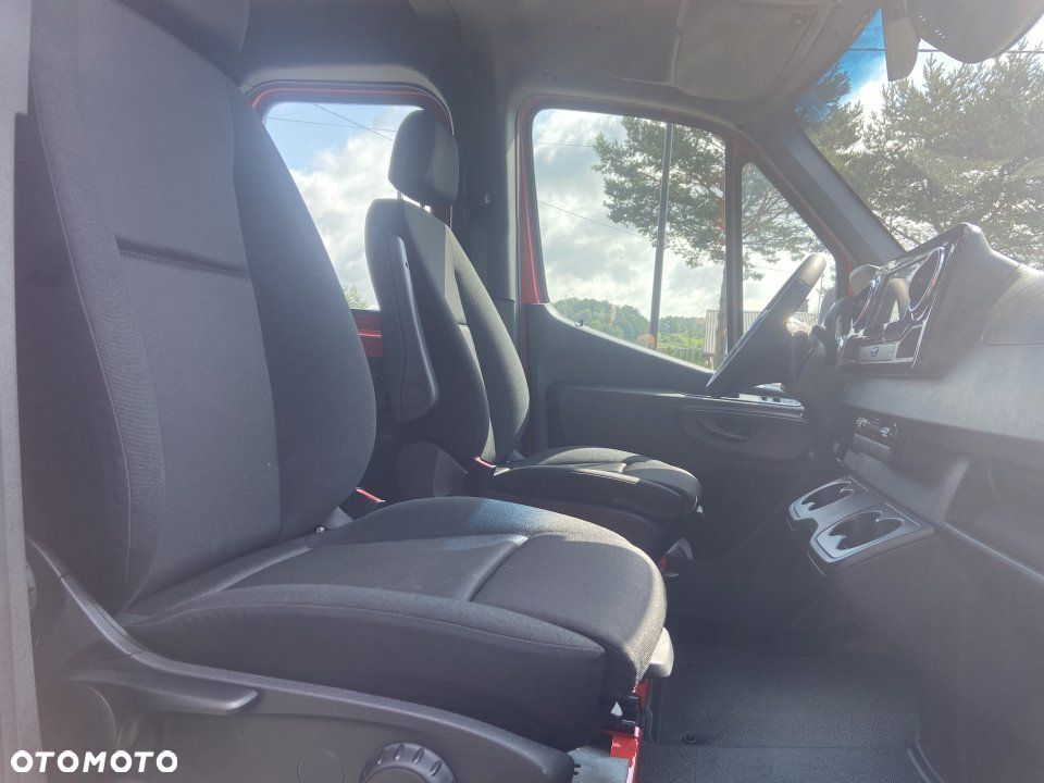 Mercedes-Benz Sprinter - 8
