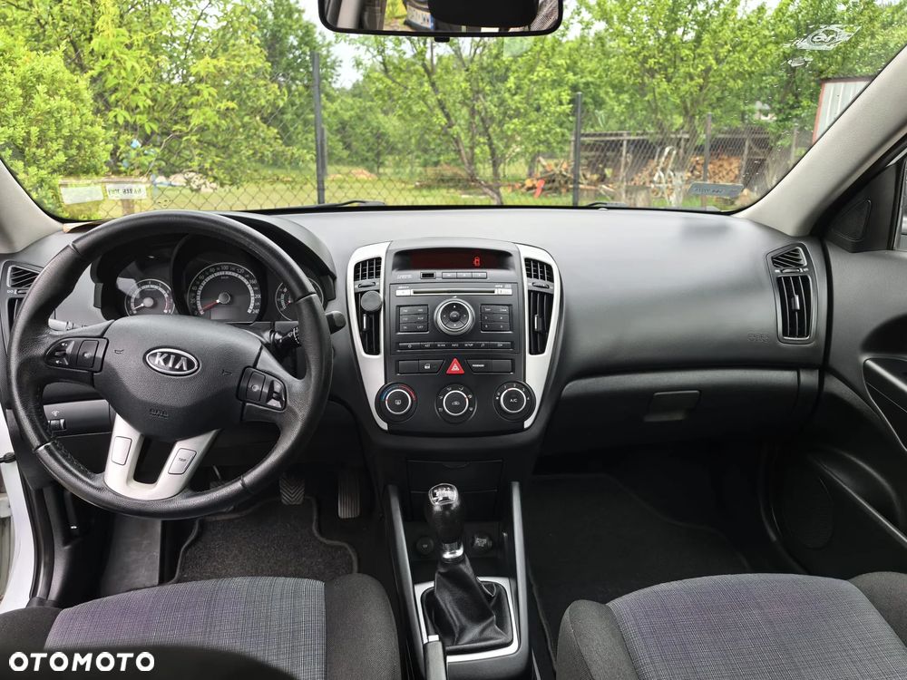 Kia Ceed 1.4 L - 18