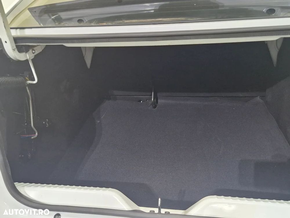 Dacia Logan TCe 90 CVT Comfort - 4