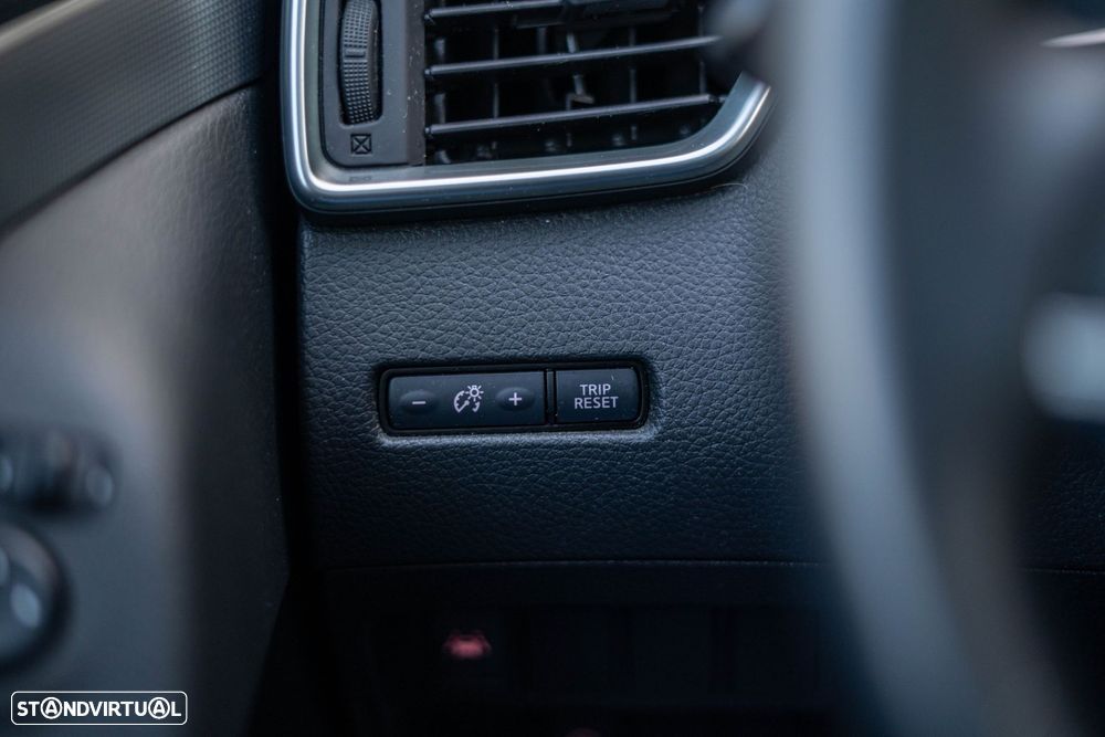 Nissan Qashqai 1.2 DIG-T N-Connecta 18 - 37