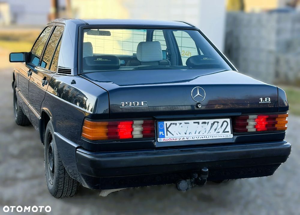 Mercedes-Benz W201 (190) - 5