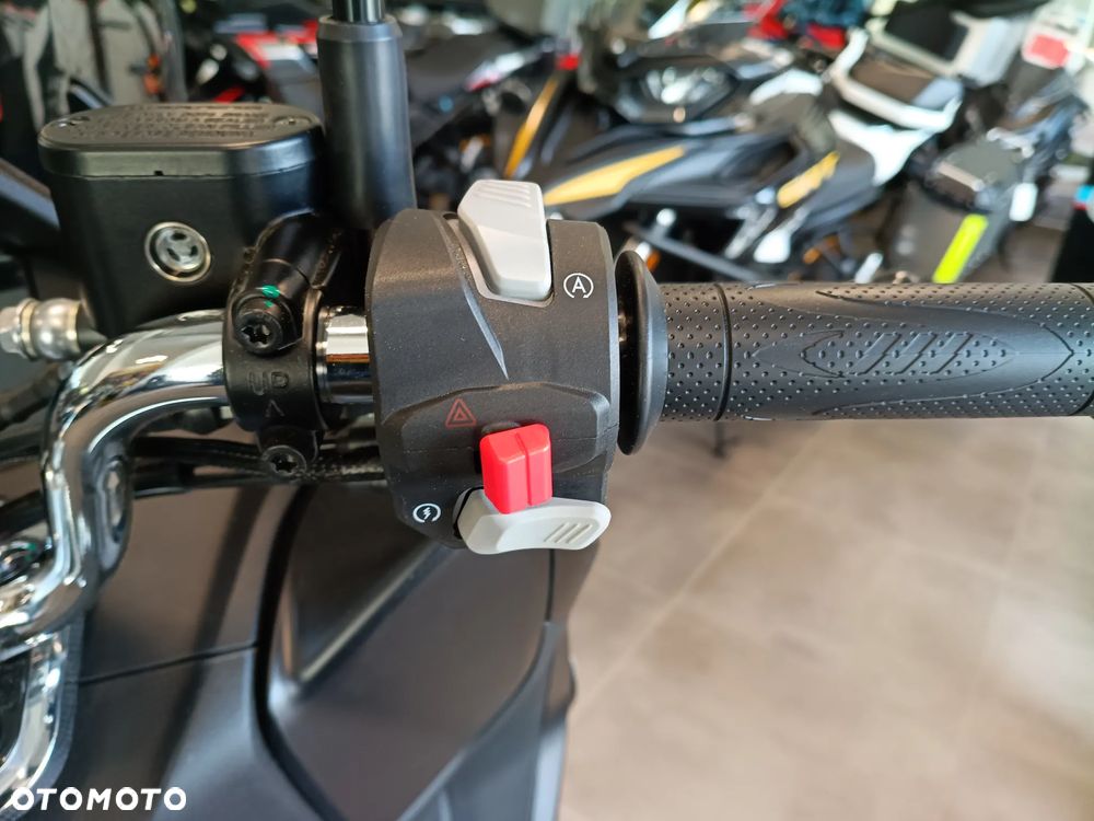 QJMOTOR MTX 125 - 5