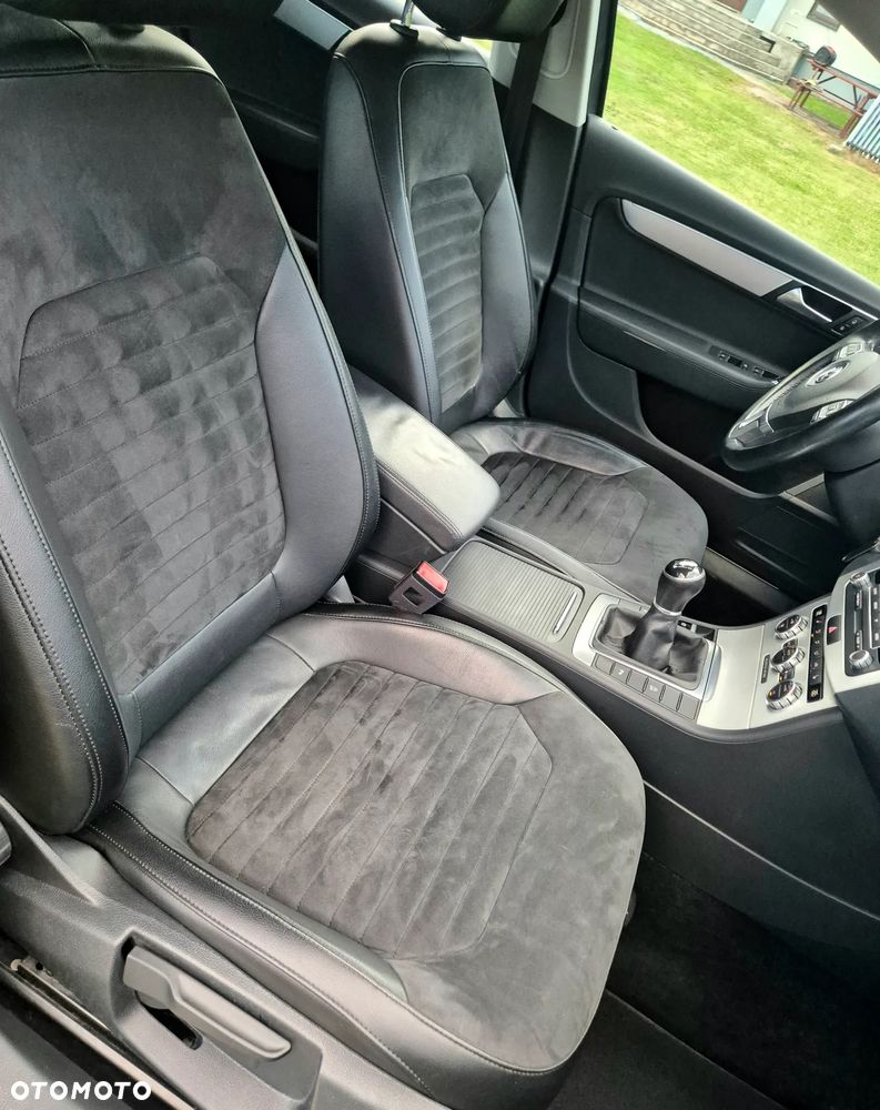 Volkswagen Passat 2.0 TDI Comfortline - 9