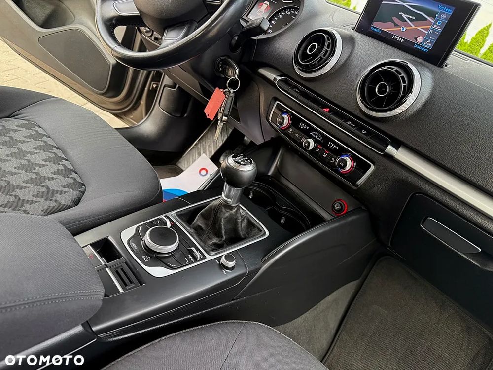 Audi A3 Sportback 1.4 TFSI Attraction - 19