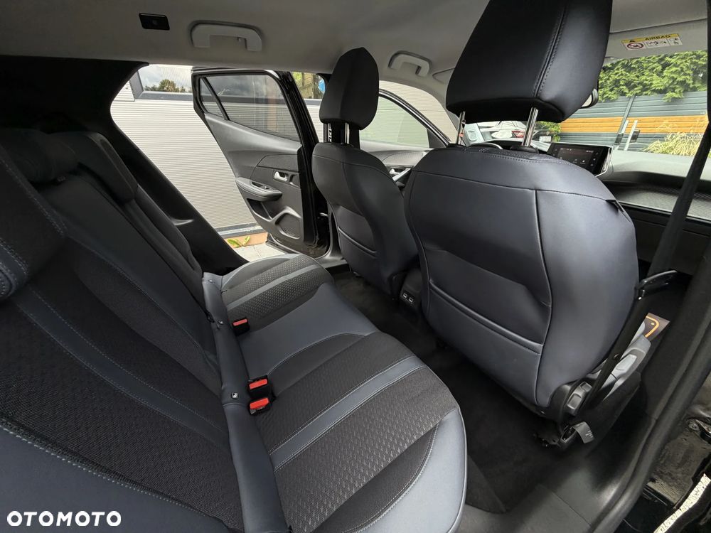Peugeot 2008 1.2 PureTech Allure Pack S&S - 20
