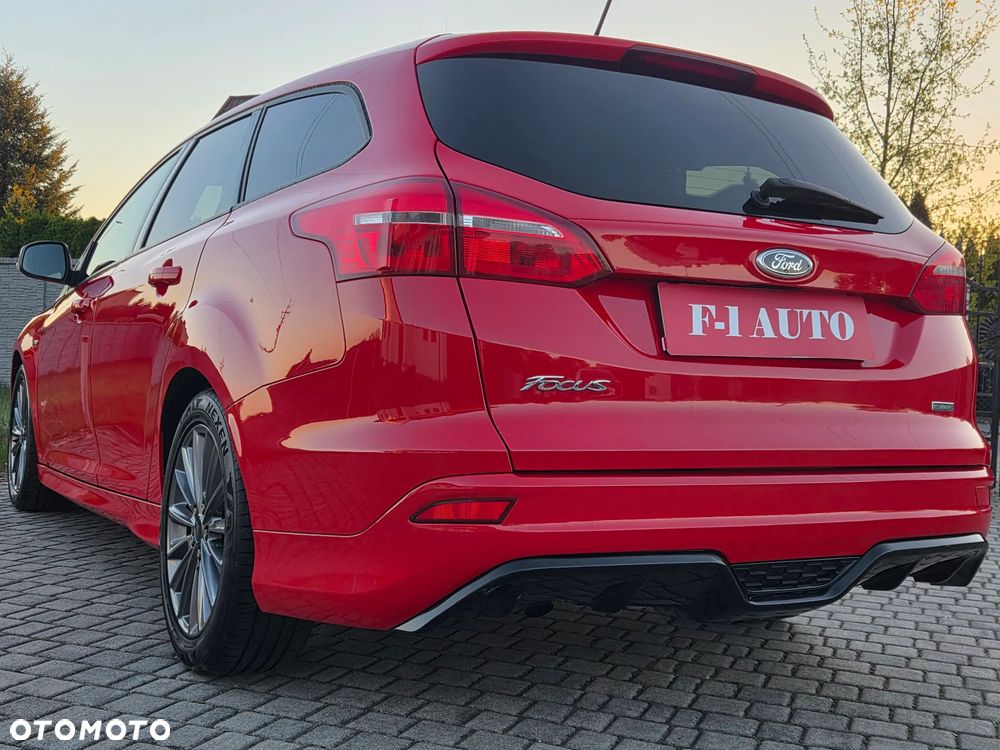 Ford Focus 1.0 EcoBoost Start-Stopp-System ST-LINE DESIGN - 38