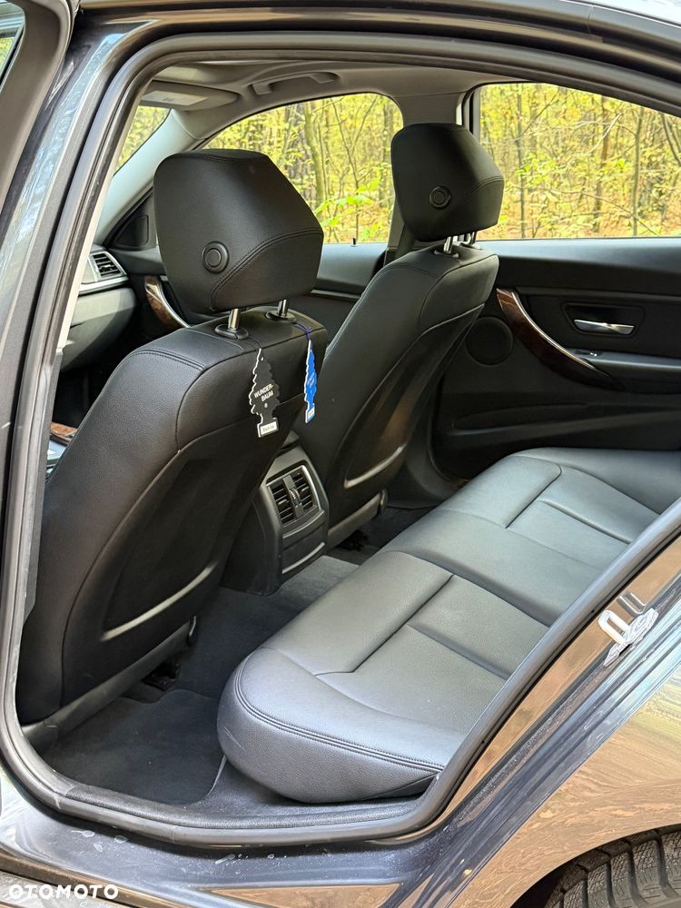 BMW Seria 3 320i GPF xDrive M Sport Shadow - 14