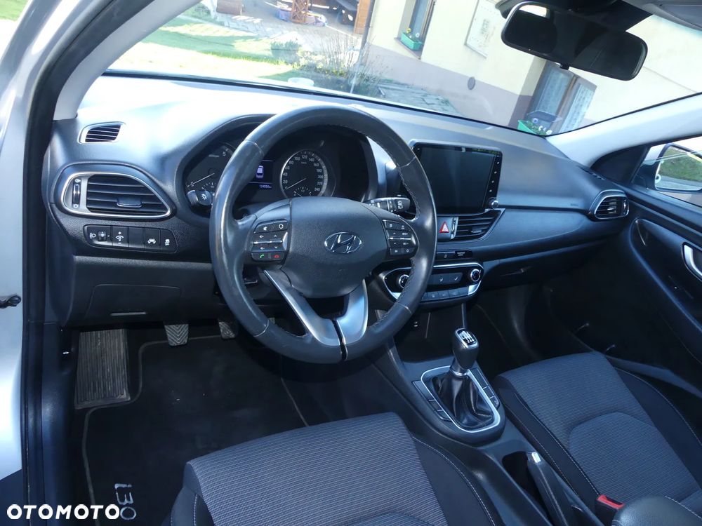 Hyundai i30 1.4 Comfort - 25