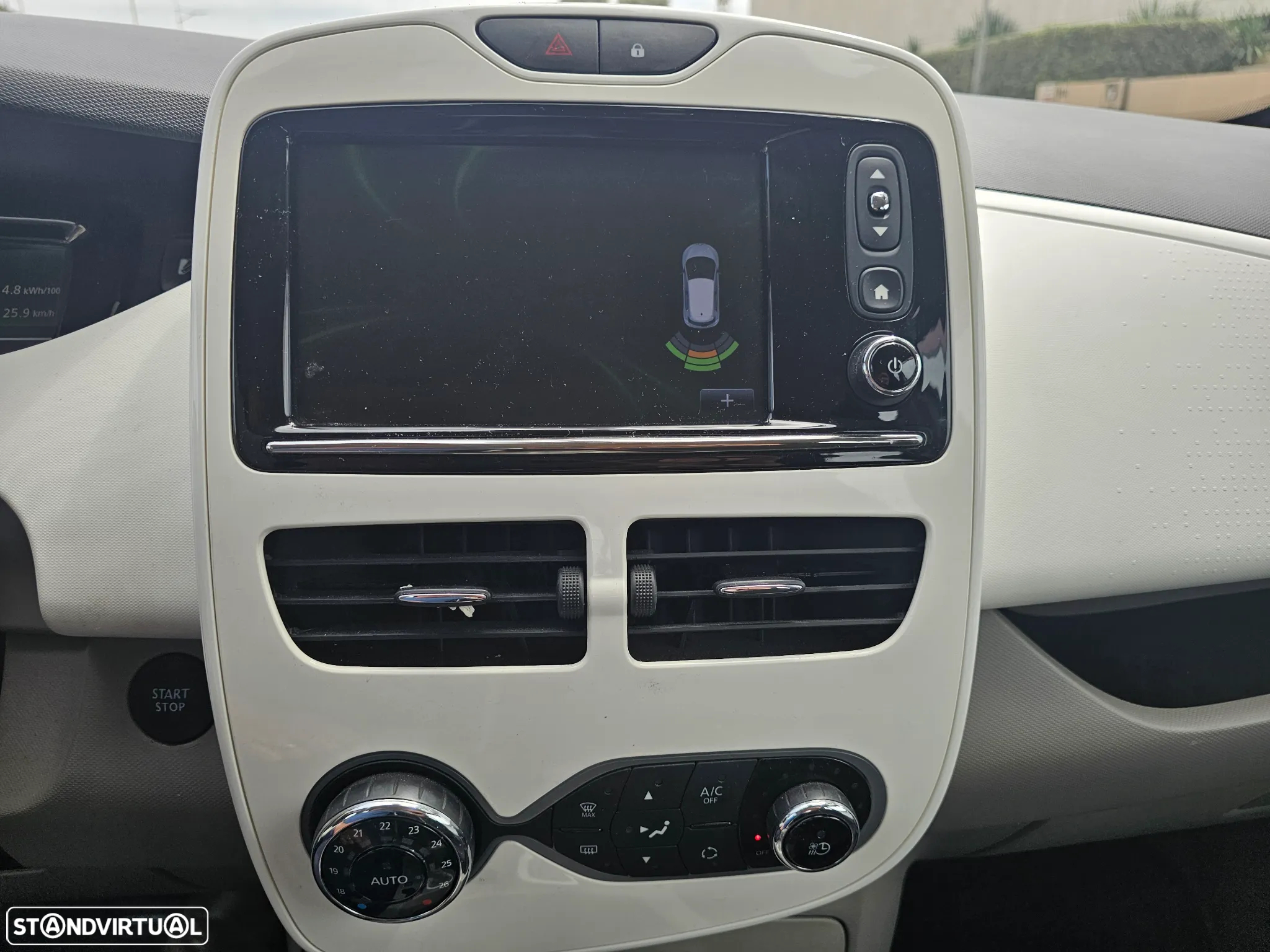 Renault Zoe (c/ Bateria) 41 kwh Intens - 12