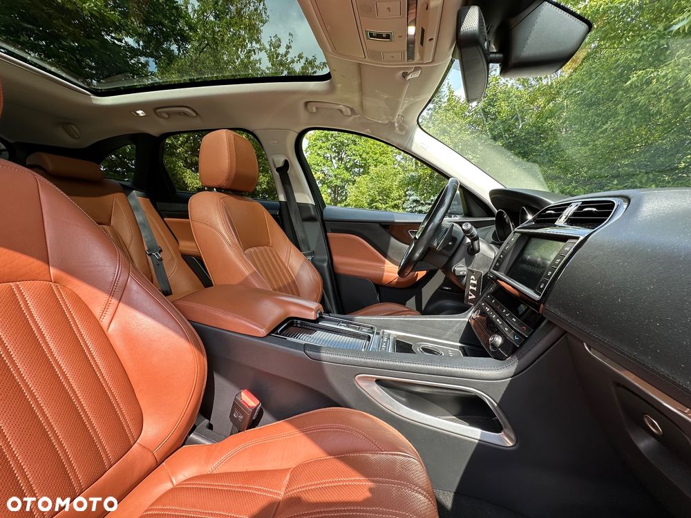 Jaguar F-Pace 2.0 i4D AWD Prestige - 15