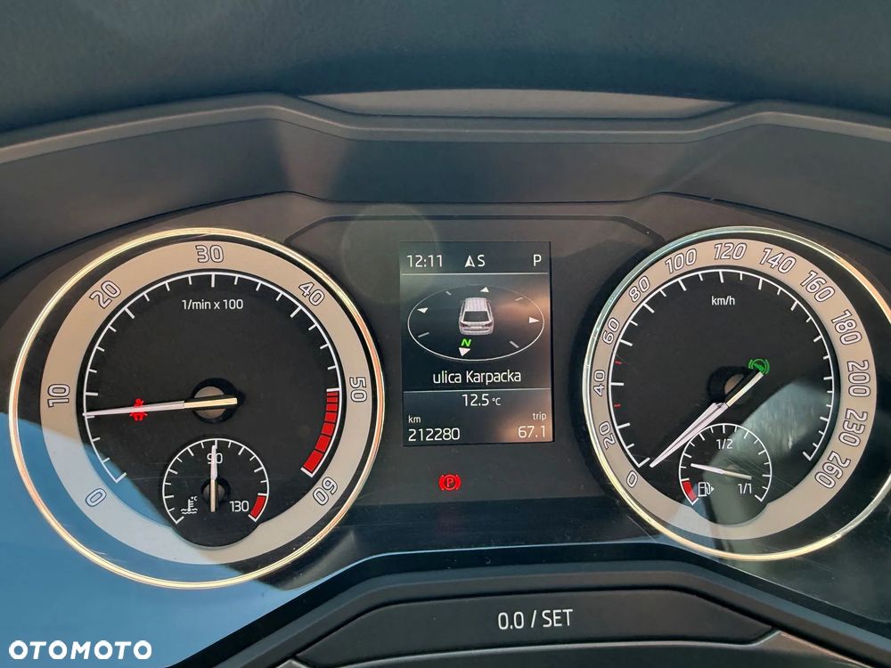 Skoda Superb 2.0 TDI SCR 4x4 Style DSG - 14