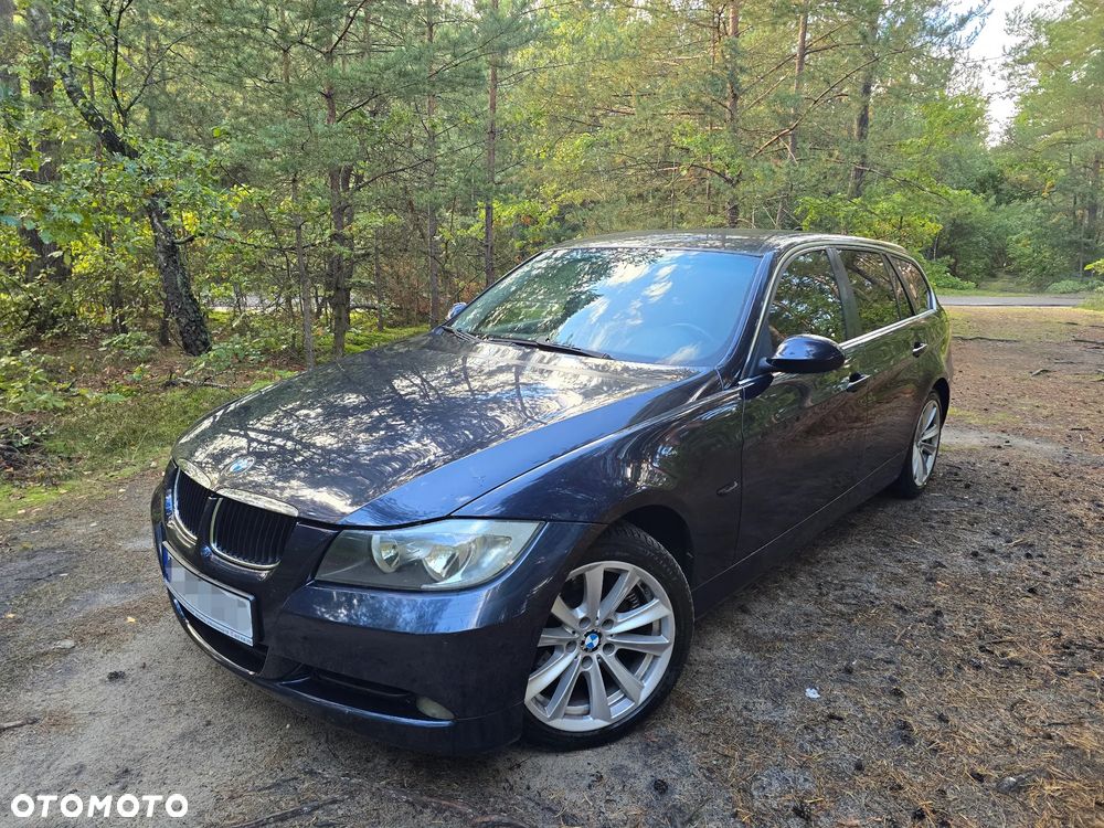 BMW Seria 3 325i xDrive - 16
