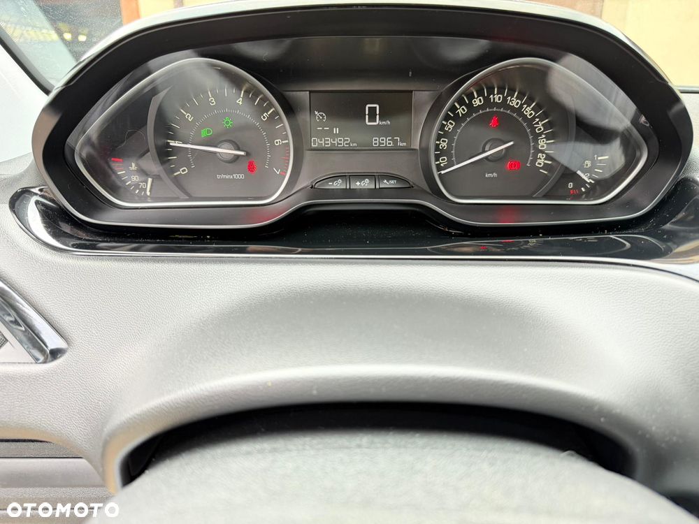 Peugeot 208 PureTech 82 Start & Stop Style - 6