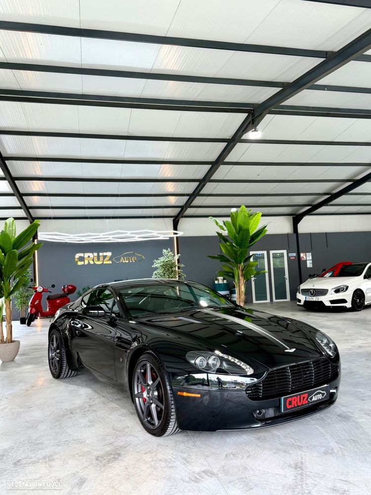 Aston Martin Vantage Coupe V8 Sportshift - 3