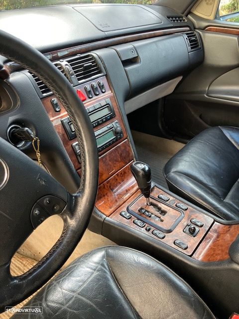 Mercedes-Benz E 270 - 4