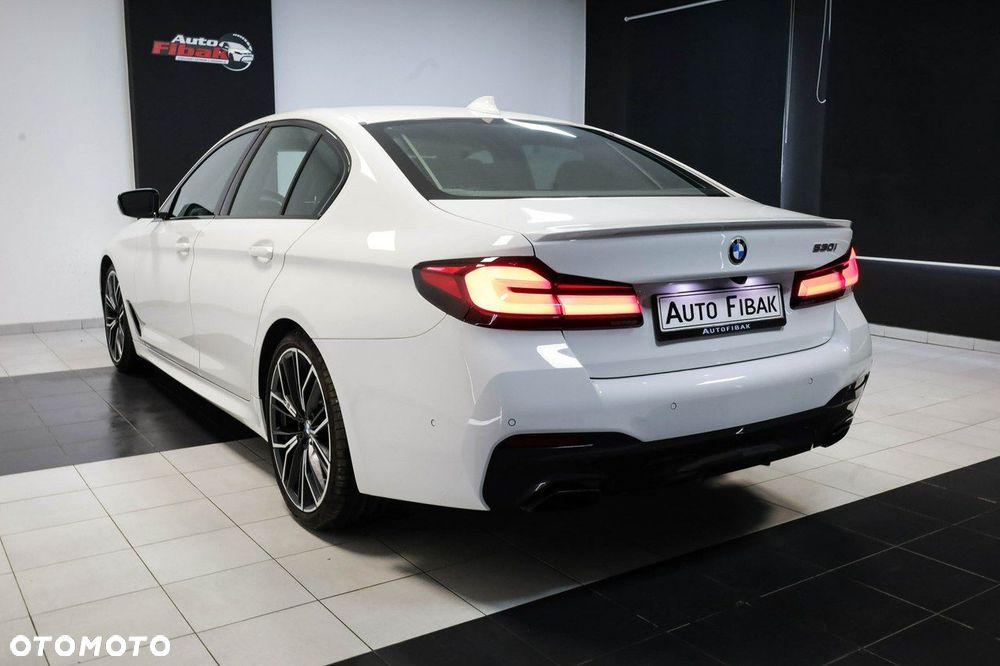 BMW Seria 5 530i mHEV M Sport sport - 13