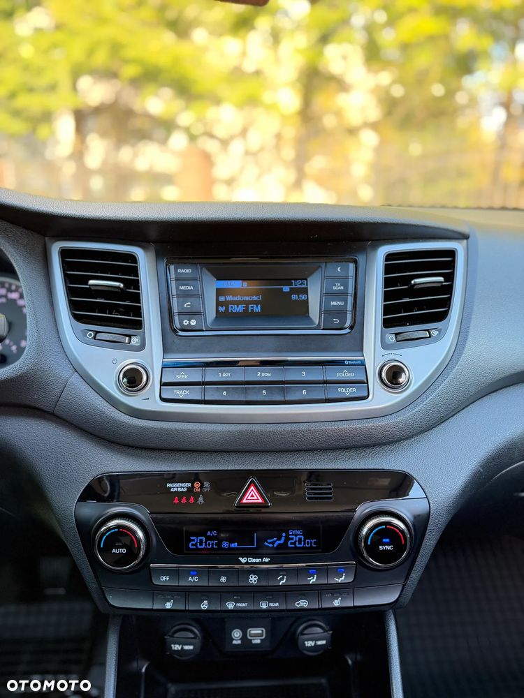 Hyundai Tucson 1.7 CRDI BlueDrive GO 2WD - 19