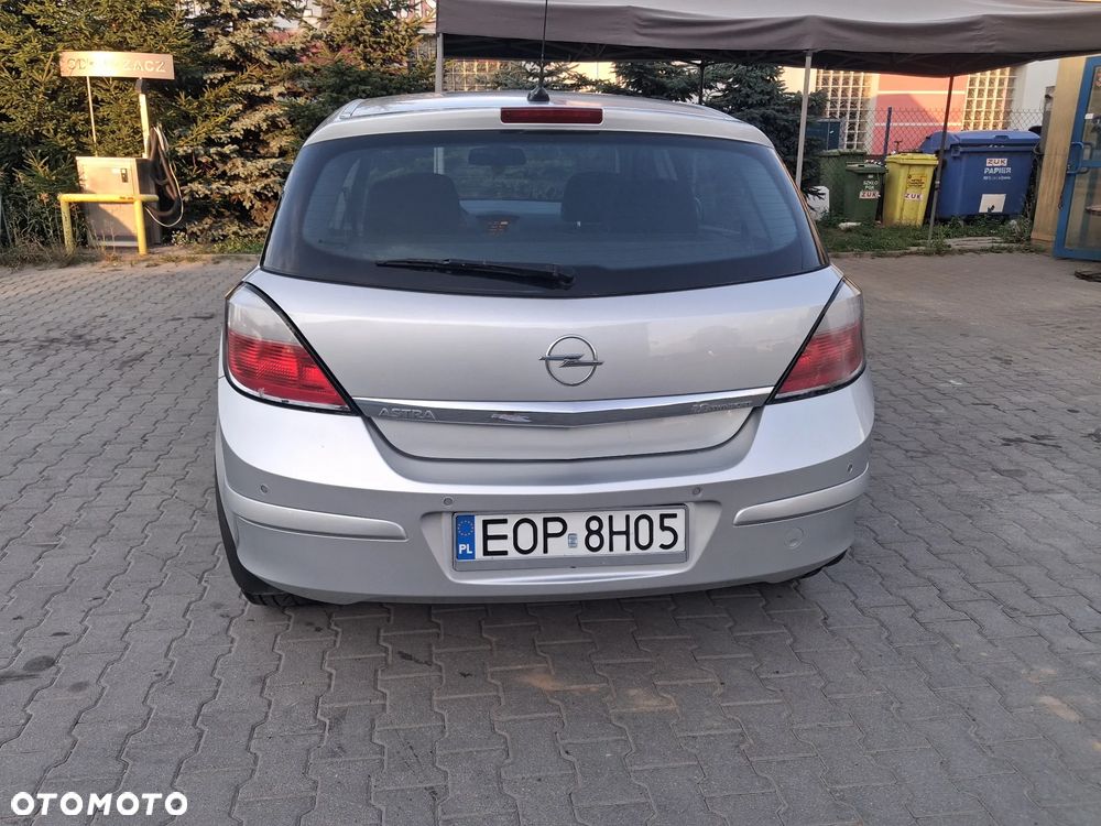 Opel Astra 1.6 Elegance - 26