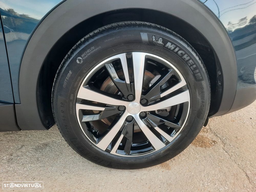 Peugeot 3008 1.6 Hybrid4 GT e-EAT8 - 24