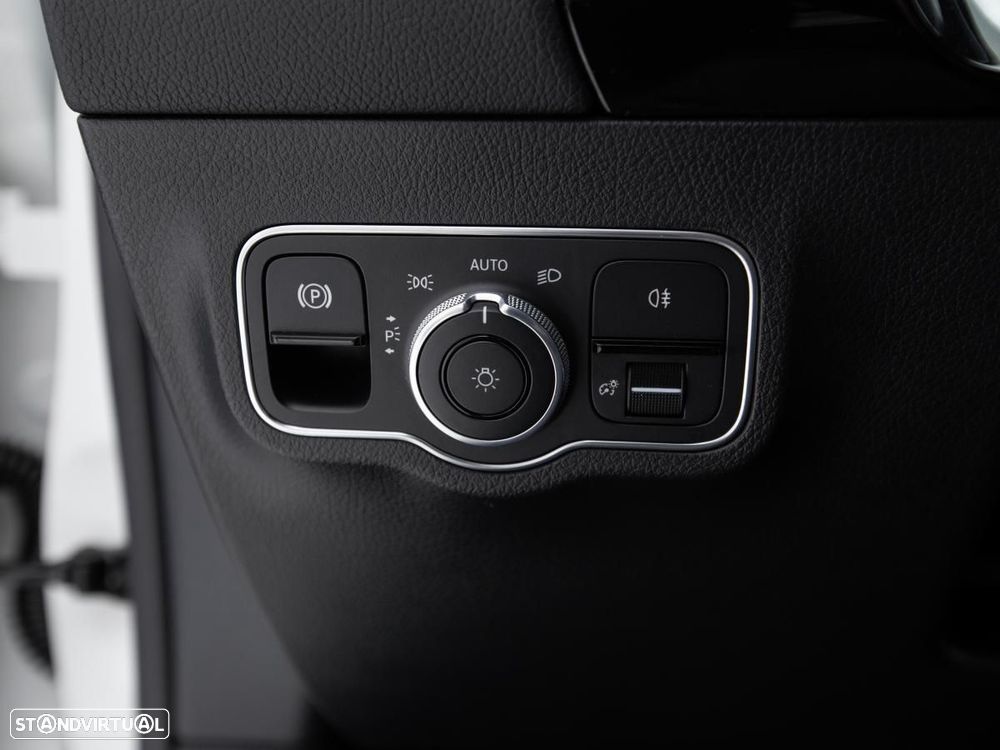 Mercedes-Benz GLA 250 4Matic 8G-DCT - 19