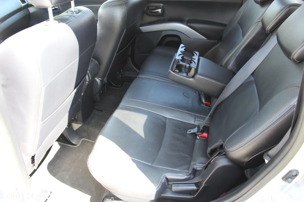 Peugeot 4007 - 19
