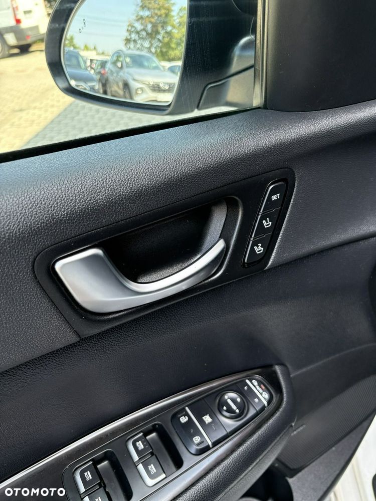 Kia Optima - 38