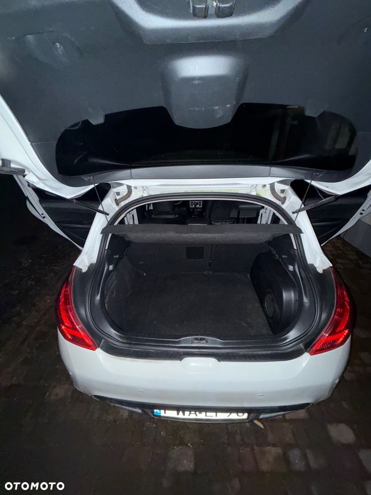 Peugeot 308 1.6 Premium Plus - 6