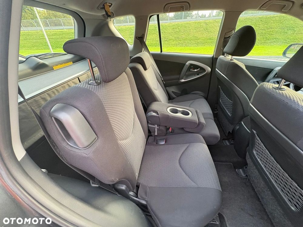 Toyota RAV4 2.2 D-4D 4x4 Team - 13