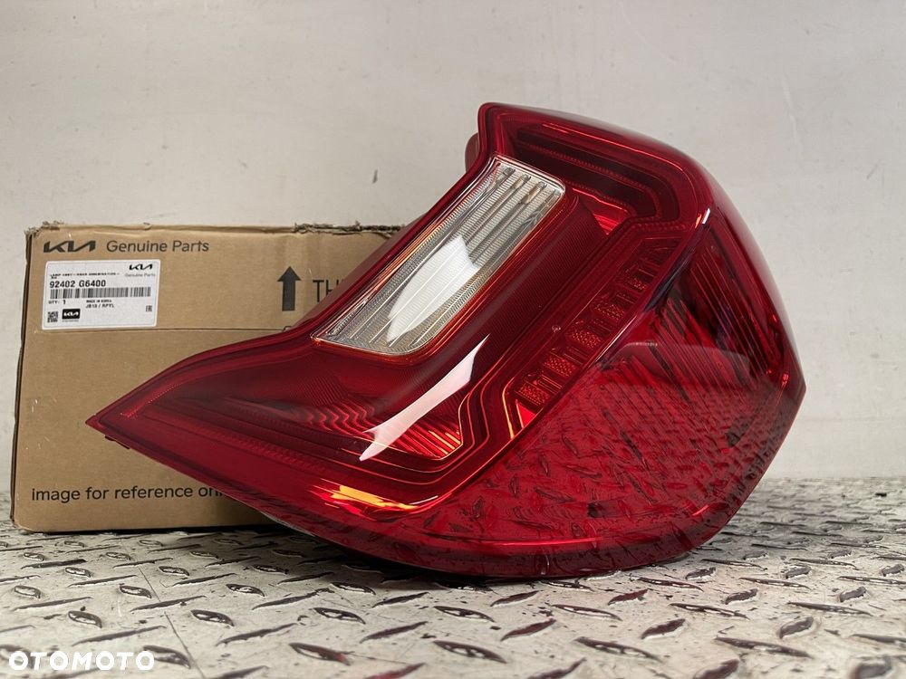 ORYGINALNA LAMPA  TYLNA PRAWA KIA KIA PICANTO III 3 GT LIFT 20-23 92402-G6400 - 5