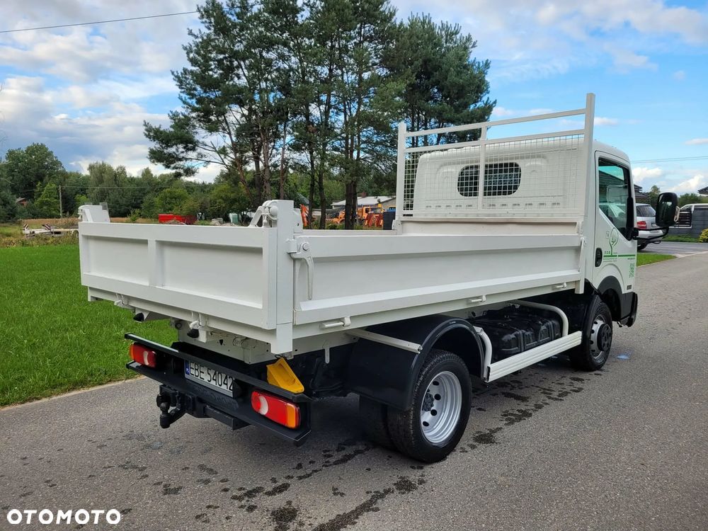 Nissan CABSTAR - 8