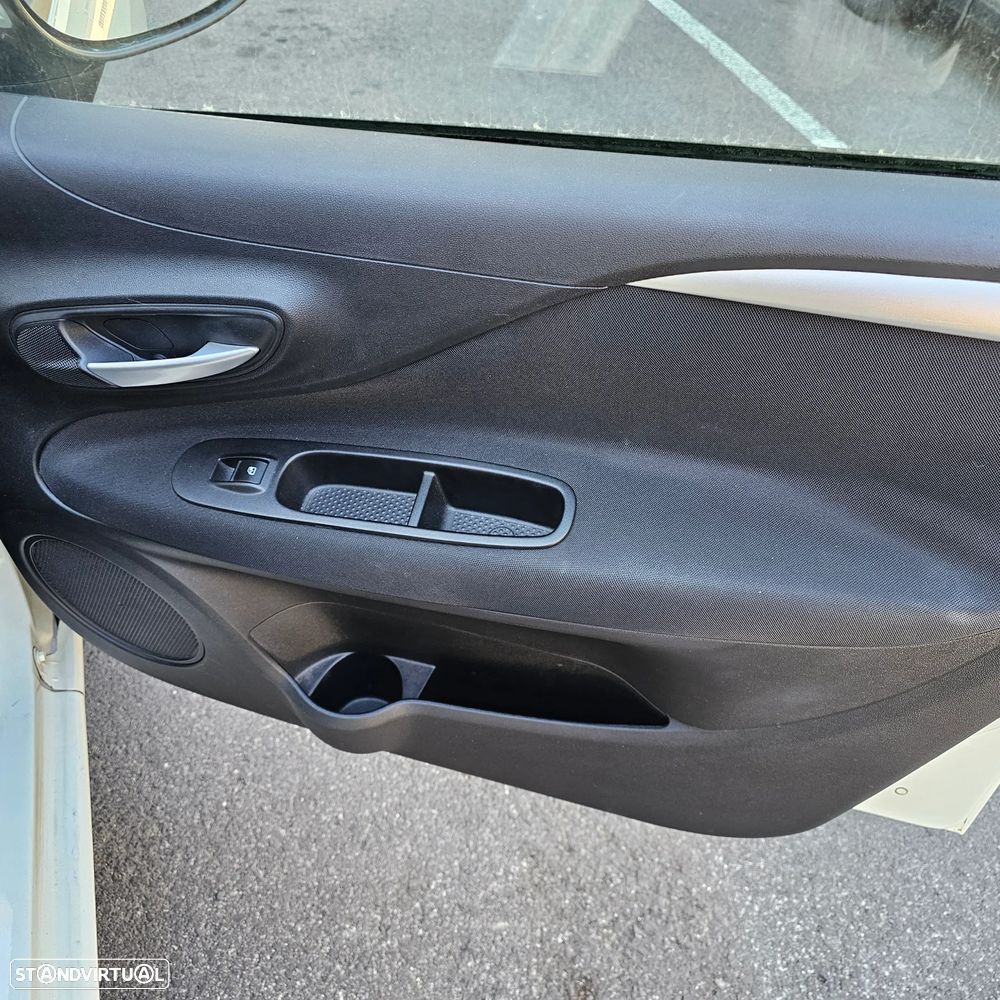 Fiat Grande Punto - 21