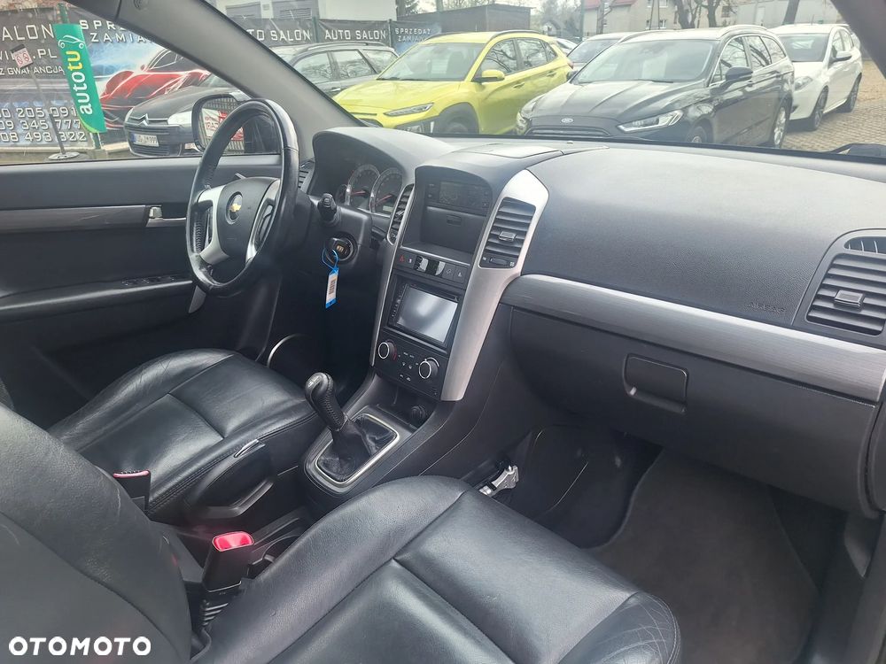 Chevrolet Captiva - 19