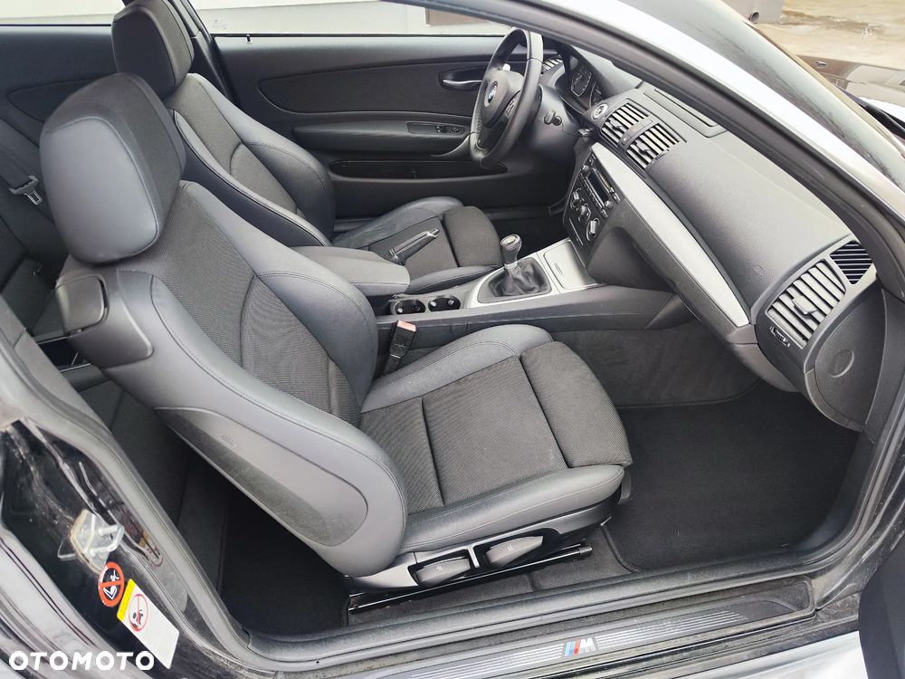 BMW Seria 1 123d DPF Edition Sport - 12