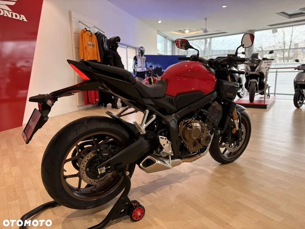 Honda CB - 8