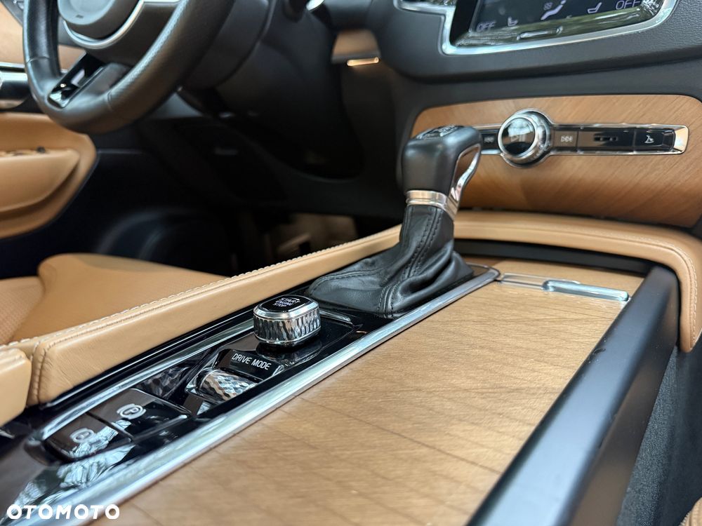 Volvo XC 90 D5 AWD Inscription - 9