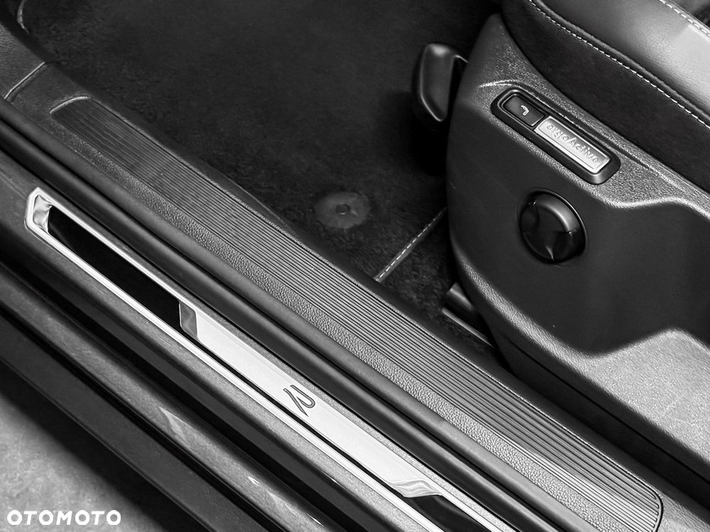 Volkswagen T-Roc 2.0 TDI SCR DSG R-Line - 25