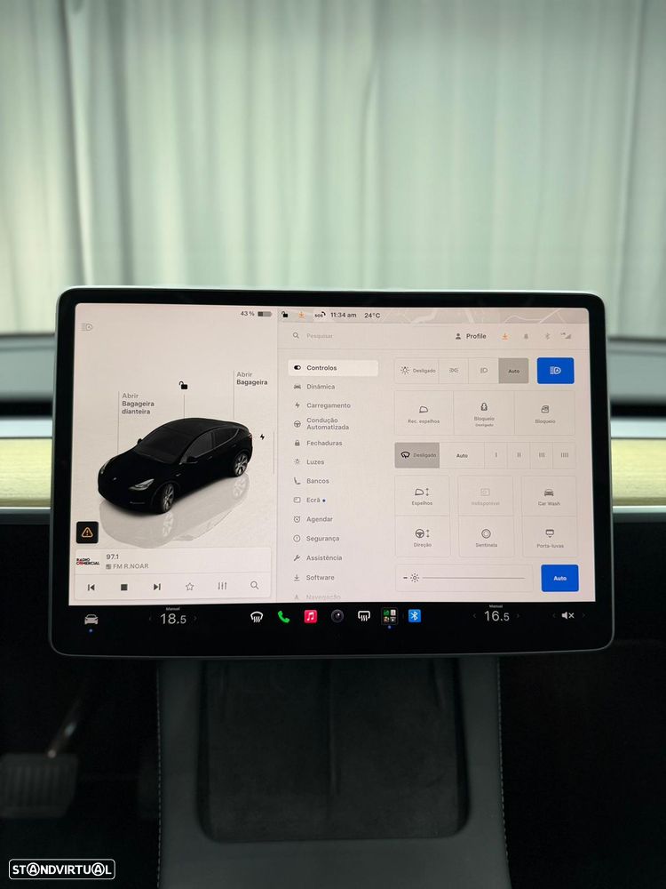 Tesla Model Y Long Range Dual Motor AWD - 16