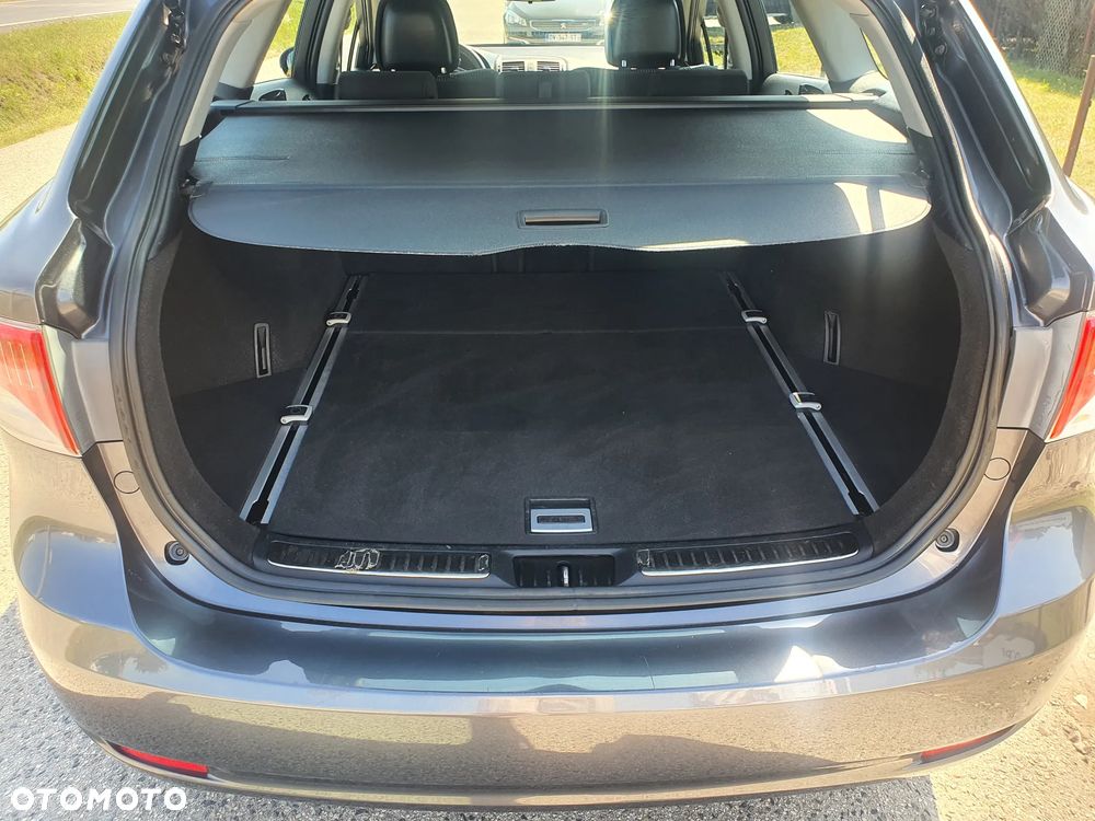 Toyota Avensis Combi 1.8 Business Edition - 24