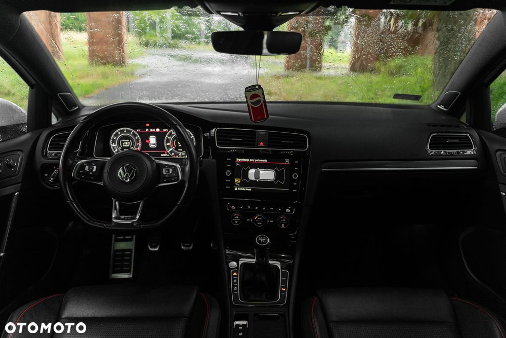 Volkswagen Golf - 7
