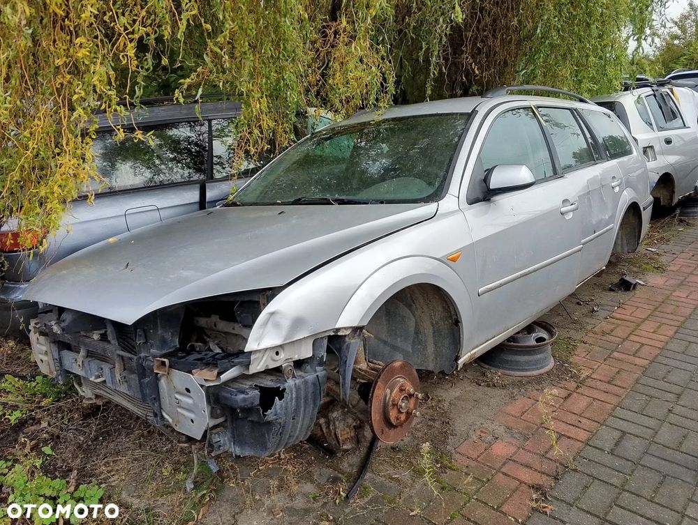 Ford Mondeo Mk.3 (00-03r.) 1.8B 125KM. Silnik CHBA, CHBB Skrzynia MTX 75 lakier Stardust Silver (metalic) . Cały na części GWARANCJA !!!  Przód Tył Zestaw Komplet Drzwi Klapa Zderzak Błotnik Maska Grill Atrapa Szyba Pas Lampa Lusterko Boczki Fotel Kanapa Kokpit Deska Rozdzielcza Przełącznik Włącznik Sterownik Przewody Wiązka Instalacja Moduł Komputer Czujnik Listwa Pompa Alternator Wtryski Głowica Rozrusznik Kompresor Sprzęgło Dwumas Silnik Skrzynia ABS Klimatyzacji Paliwa Wspomagania Kolektor Turbina Przepustnica Zawór Chłodnica Koło Hak Belka Sanki Zawieszenie Mcpherson Półoś Amortyzator Wydech Tłumik Zacisk Most - 1