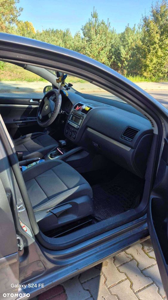 Volkswagen Golf - 8