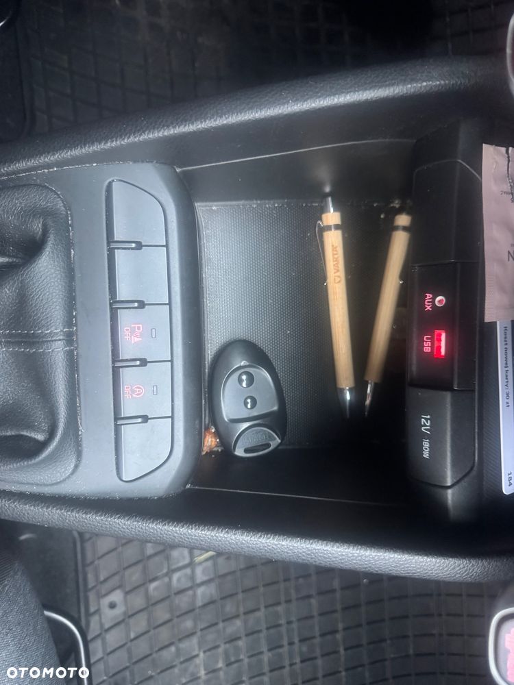 Kia Stonic 1.4 L - 13