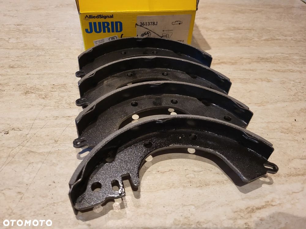 Szczęki hamulcowe  203X36 MITSUBISHI CORDIA, LANCER, TREDIA 1.4/1.6 09.82-10.87 - 1