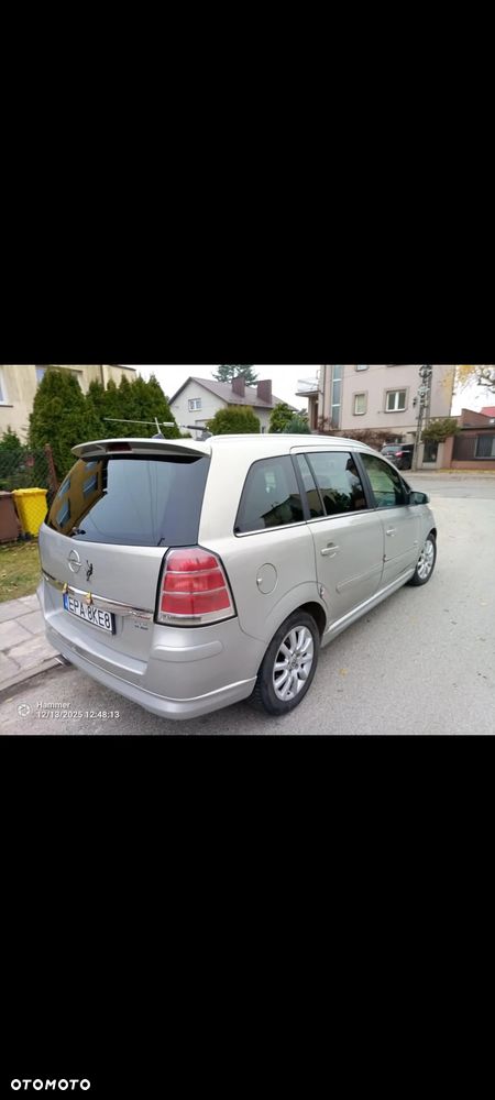 Opel Zafira 2.0 T Sport - 2