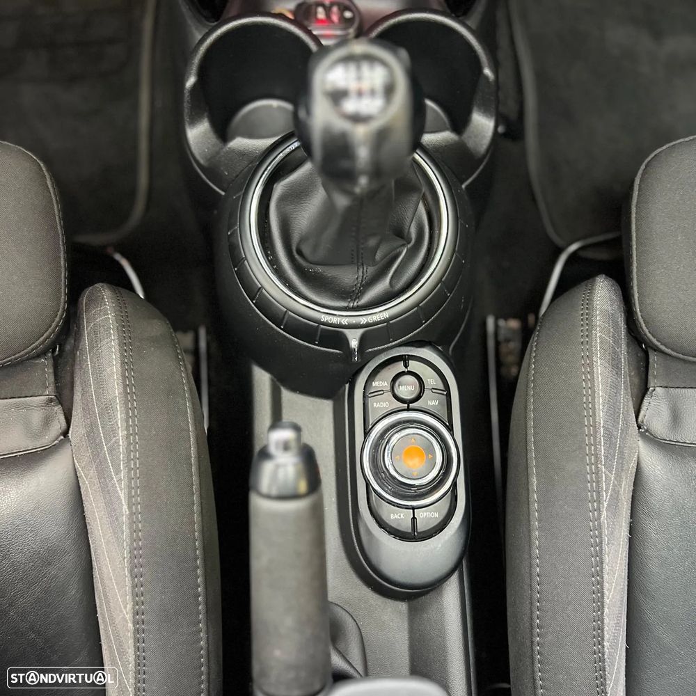 MINI 3 Portas Cooper D - 17