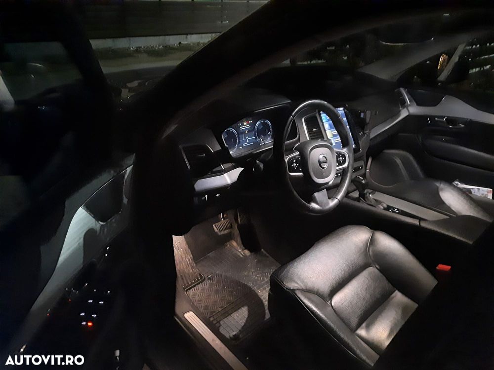 Volvo XC 90 D5 AWD Momentum - 14