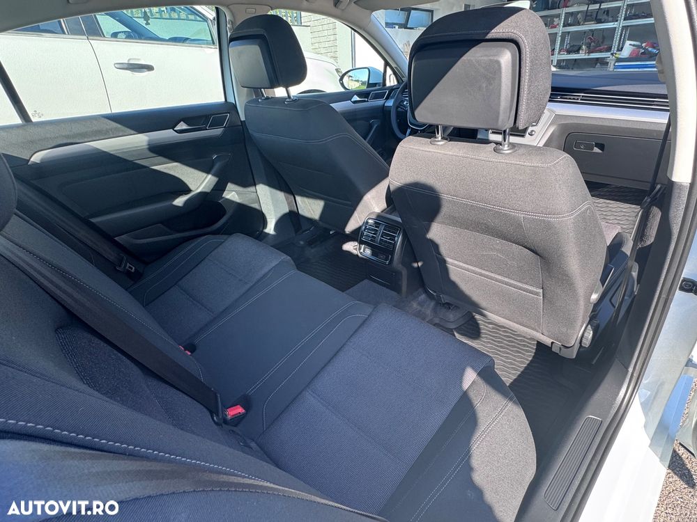 Volkswagen Passat 2.0 TDI Highline - 5