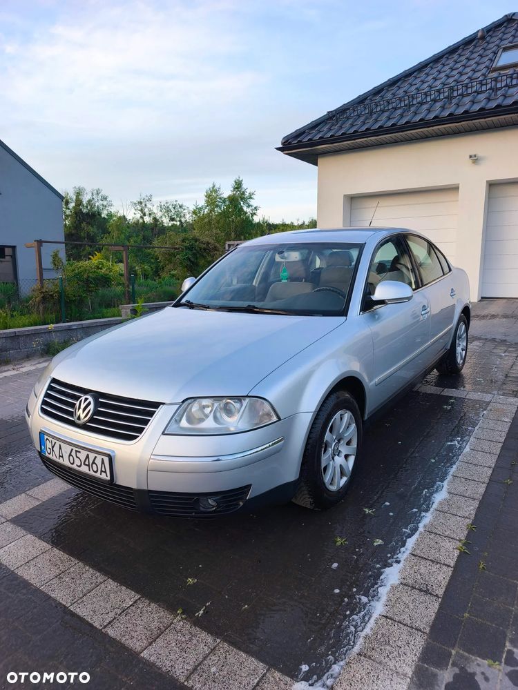 Volkswagen Passat 1.6 - 2