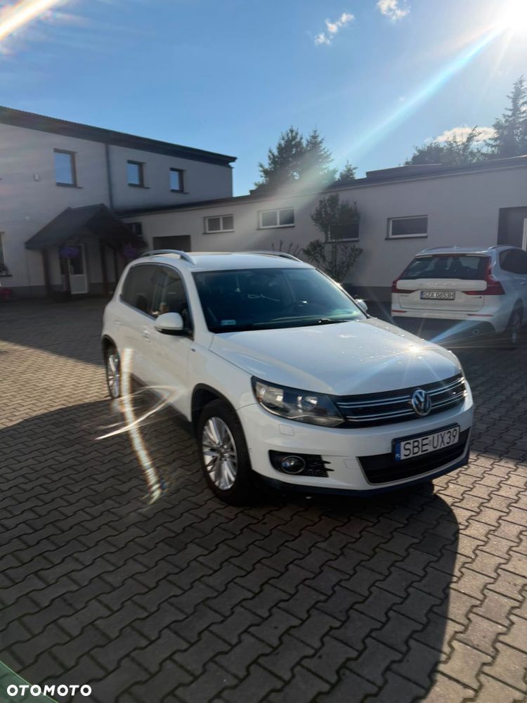 Volkswagen Tiguan - 1