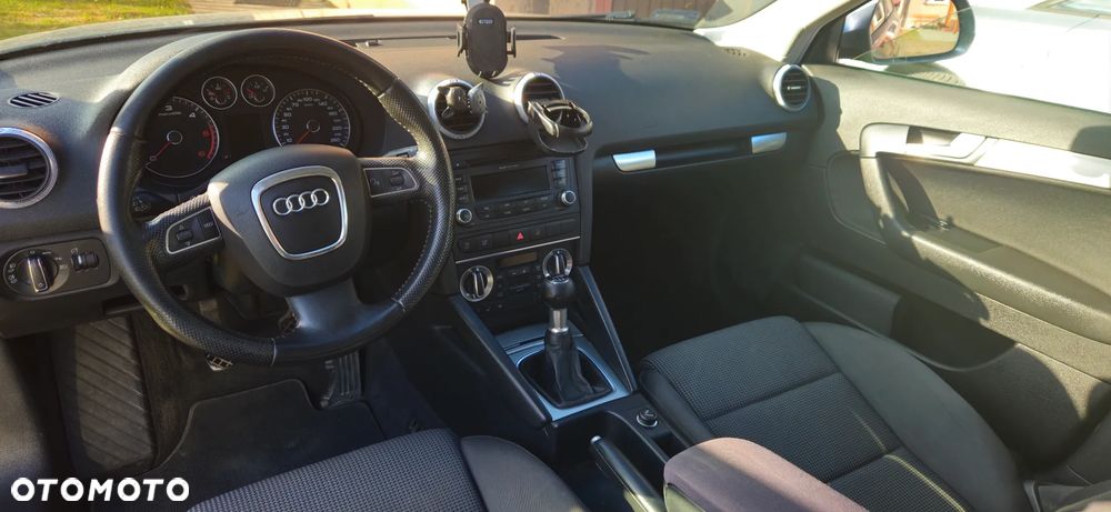 Audi A3 Sportback 1.6 TDI DPF Ambiente - 5